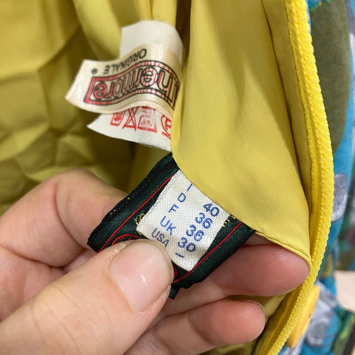 fiore degli sportivi '80s tuta da sci neon pop art