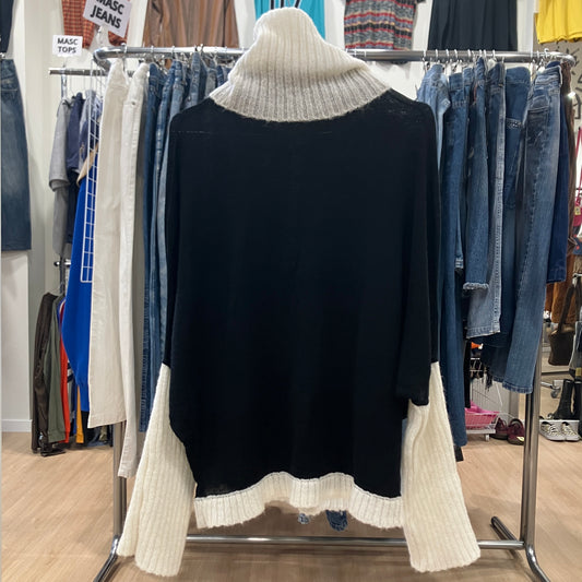 nenette 00s black white wool sweater with roll neck