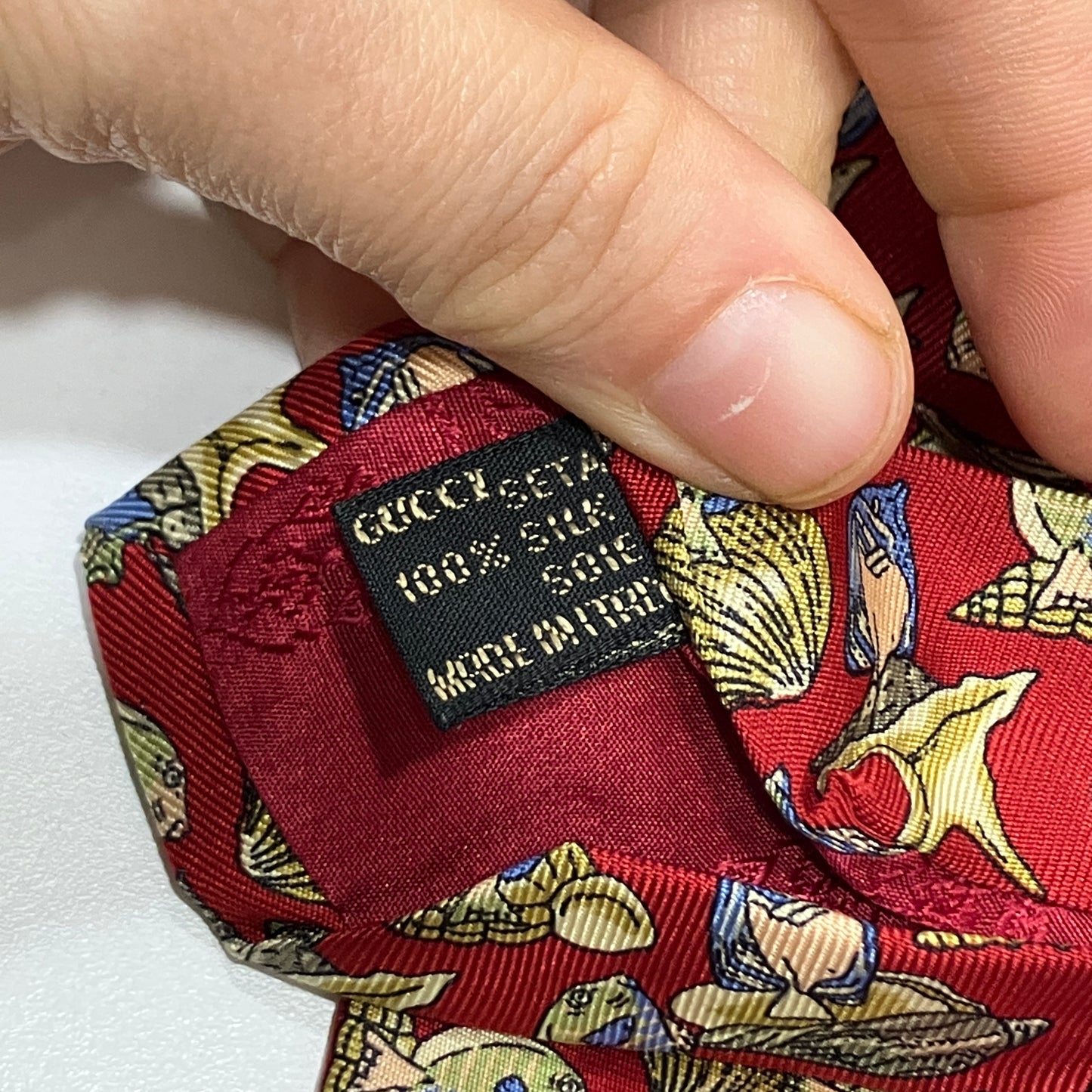 gucci '90s cravatta in seta rossa con conchiglie