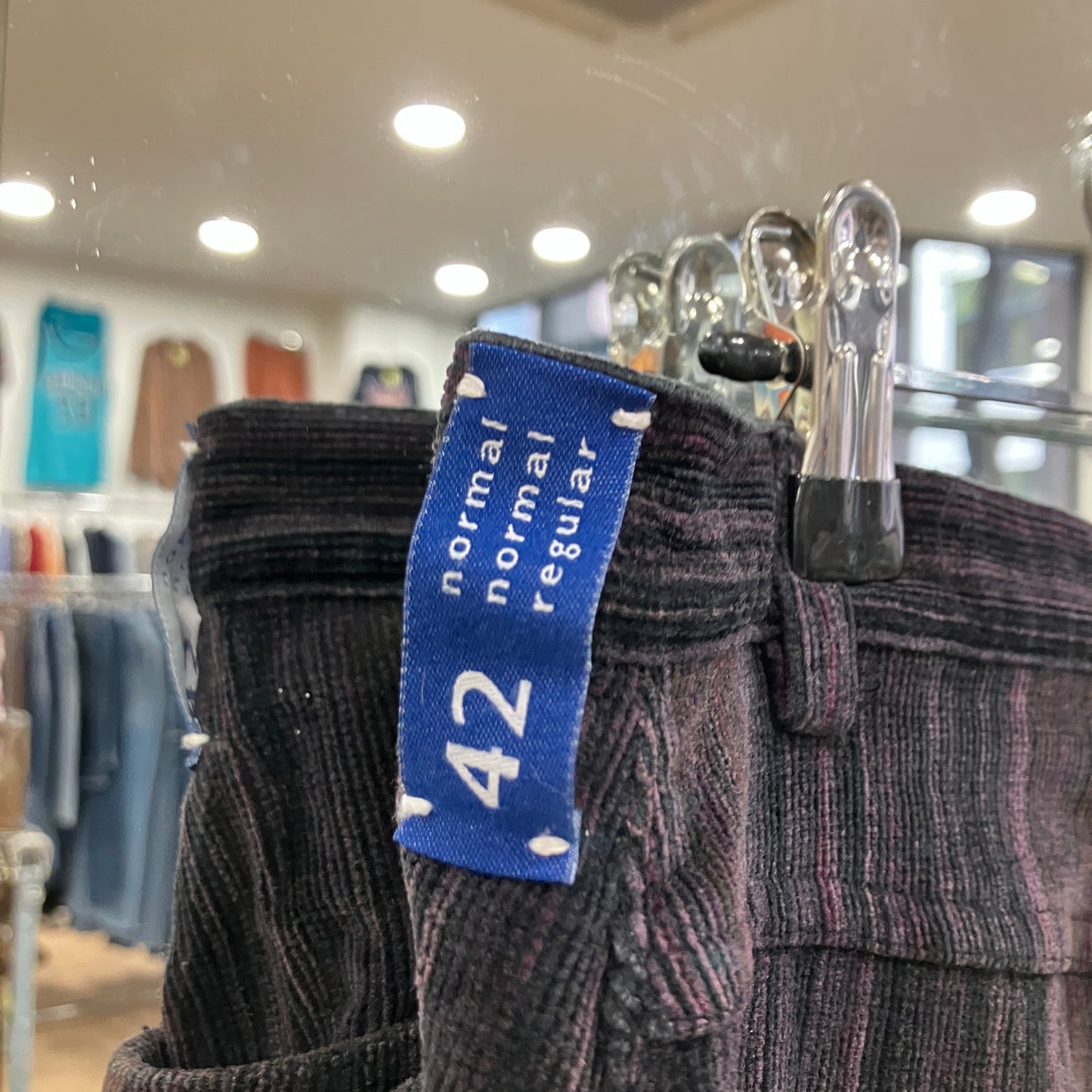 authentic '90s pantaloni in velluto a coste viola e marrone a righe
