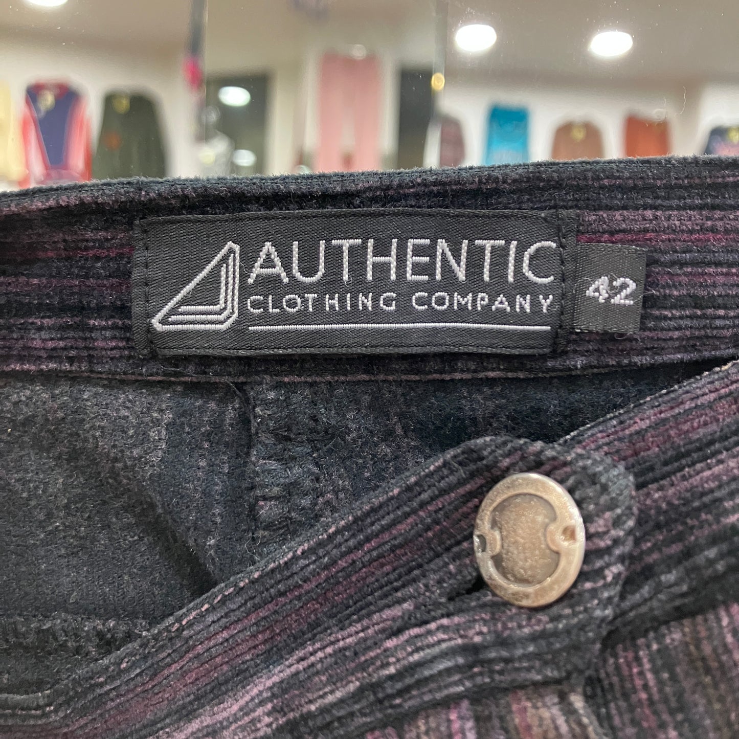 authentic '90s pantaloni in velluto a coste viola e marrone a righe
