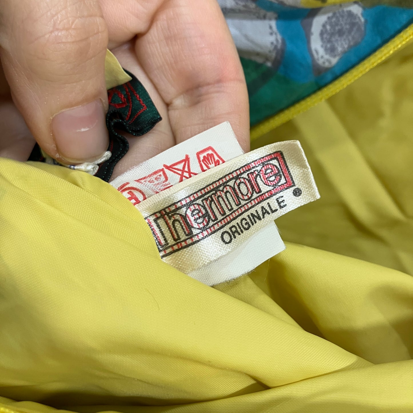 fiore degli sportivi '80s tuta da sci neon pop art