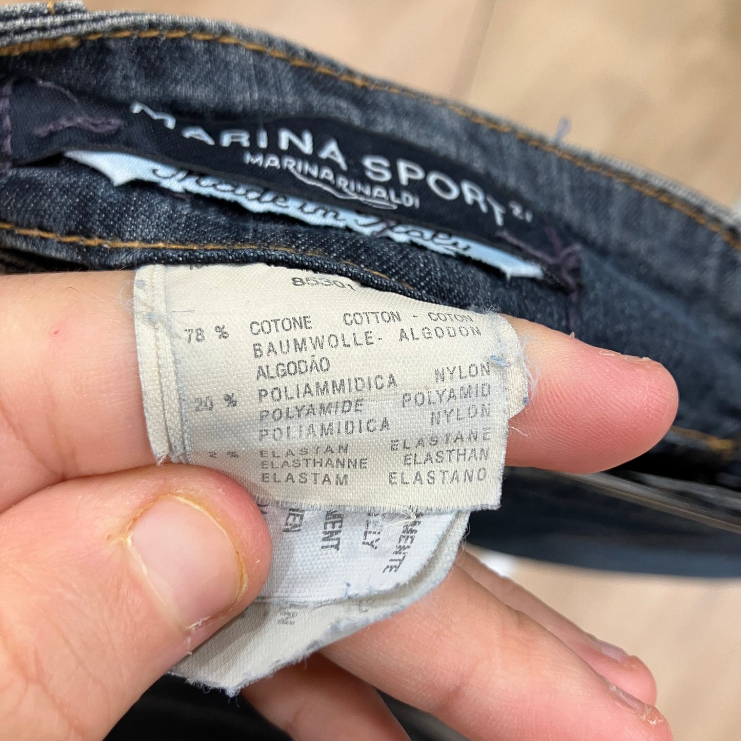 marina rinaldi sport '00s gonna midi in denim washed con rifiniture frangiate
