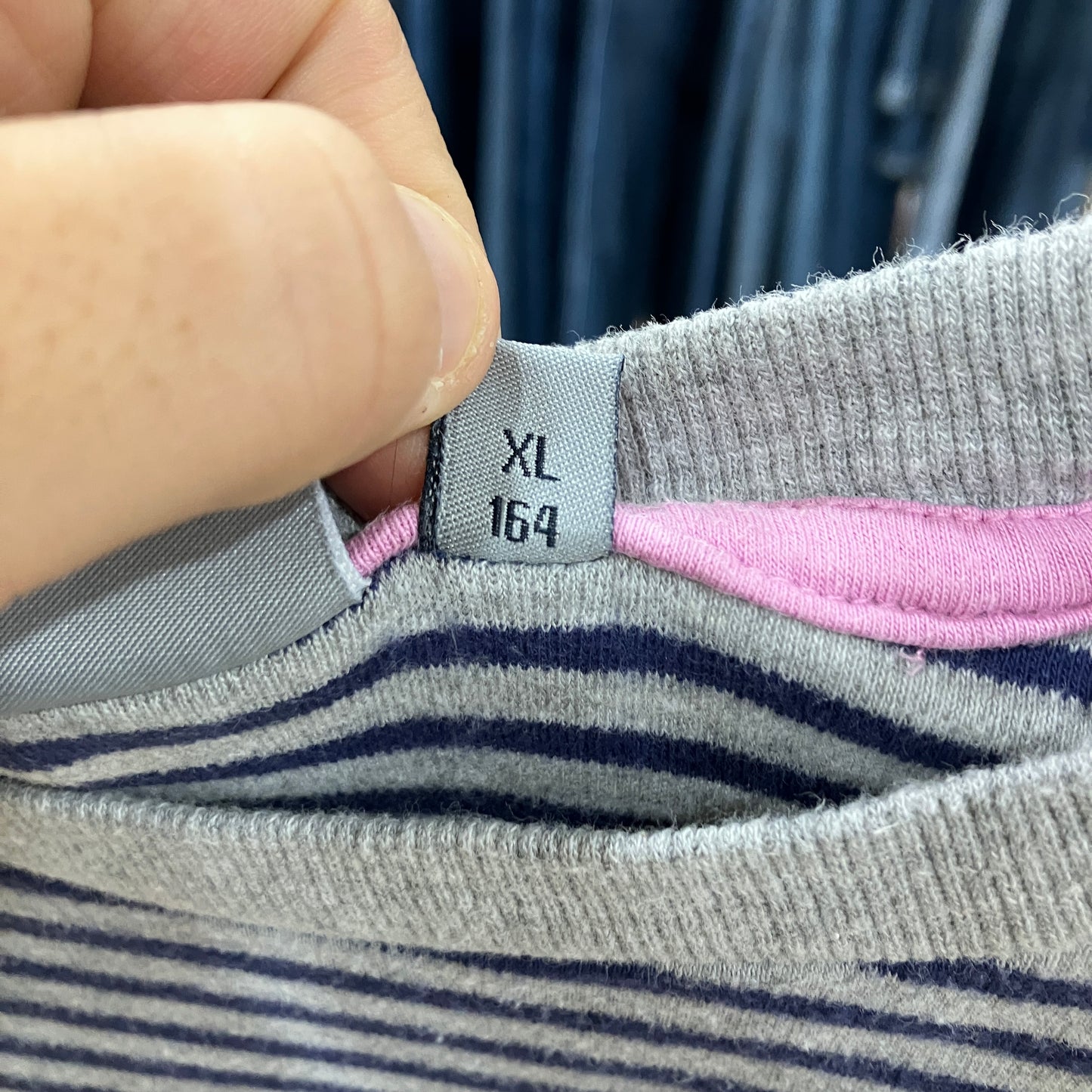 campagnolo '00s top manica lunga grigio nero a righe con stampa bugs bunny rosa
